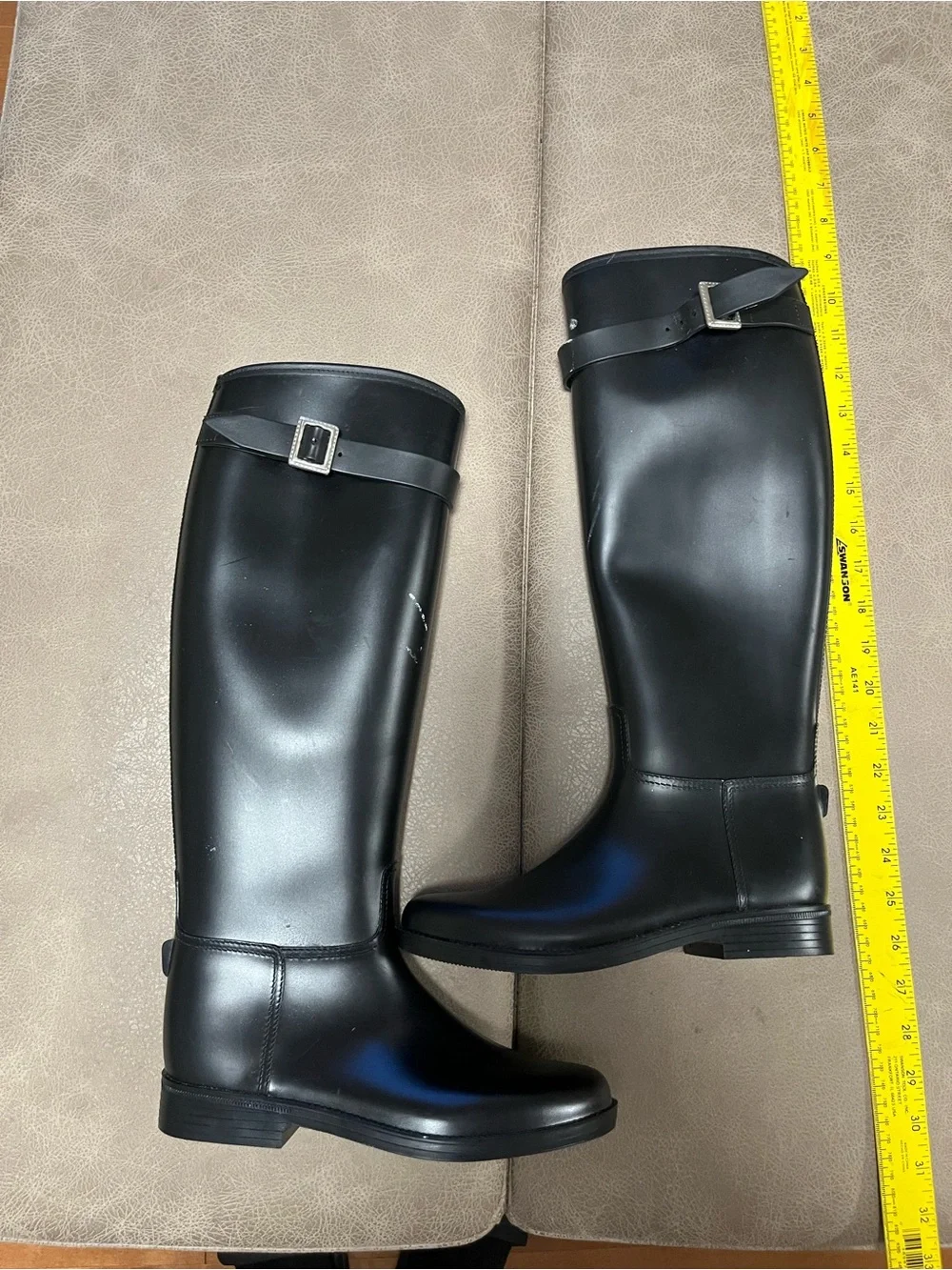 Black Women's Tall Rain Boots us size is like 6